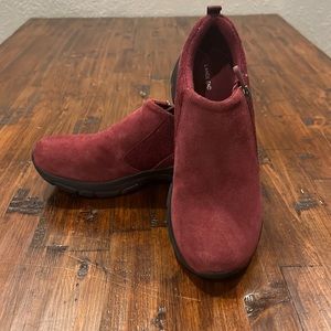 EUC. Lands’ End Maroon Swede slip on. SZ 7